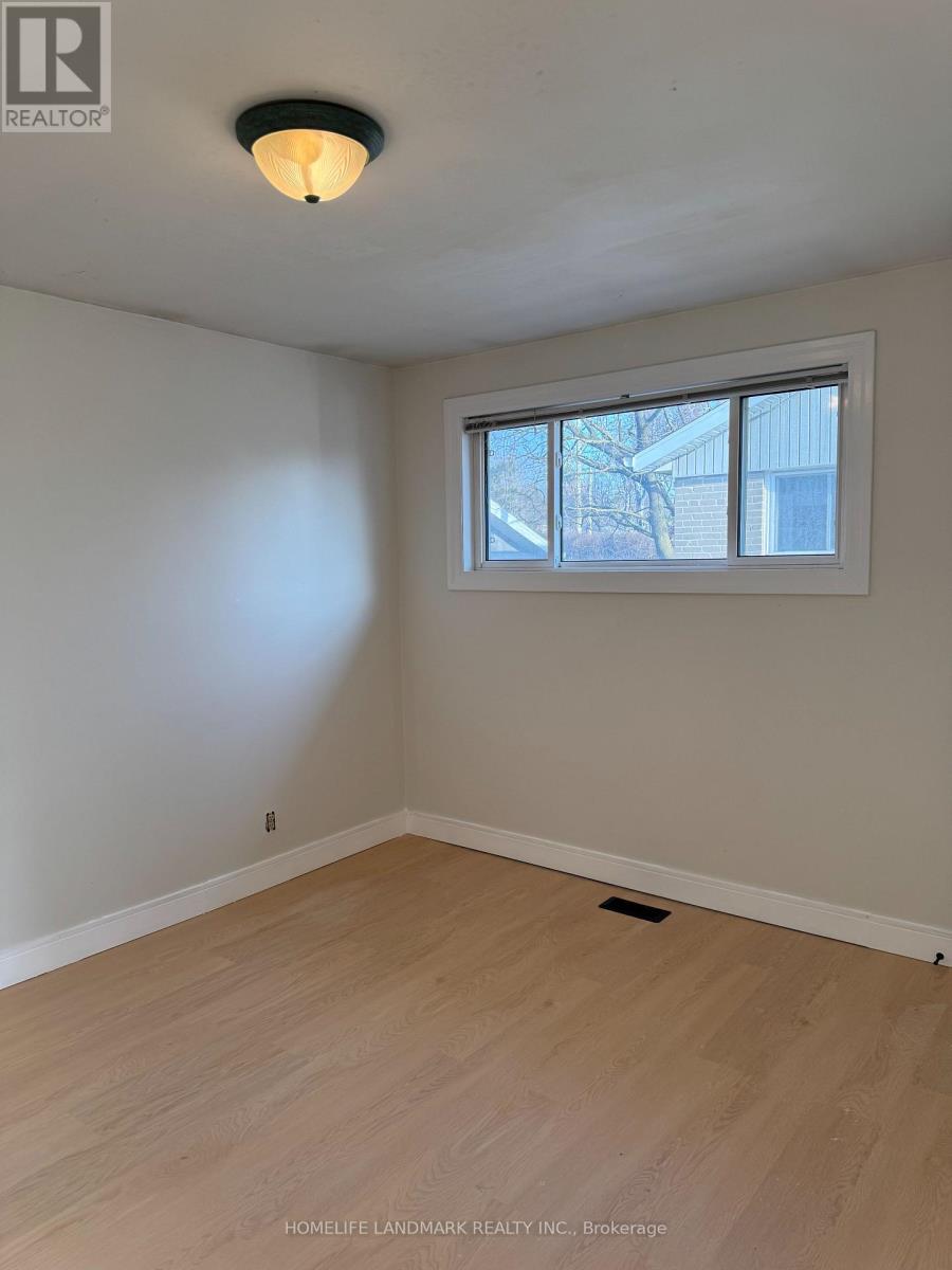 35 Nisbet Drive, Aurora, Ontario  L4G 2K4 - Photo 4 - N12501262