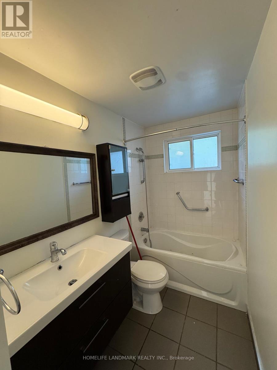 35 Nisbet Drive, Aurora, Ontario  L4G 2K4 - Photo 8 - N12501262