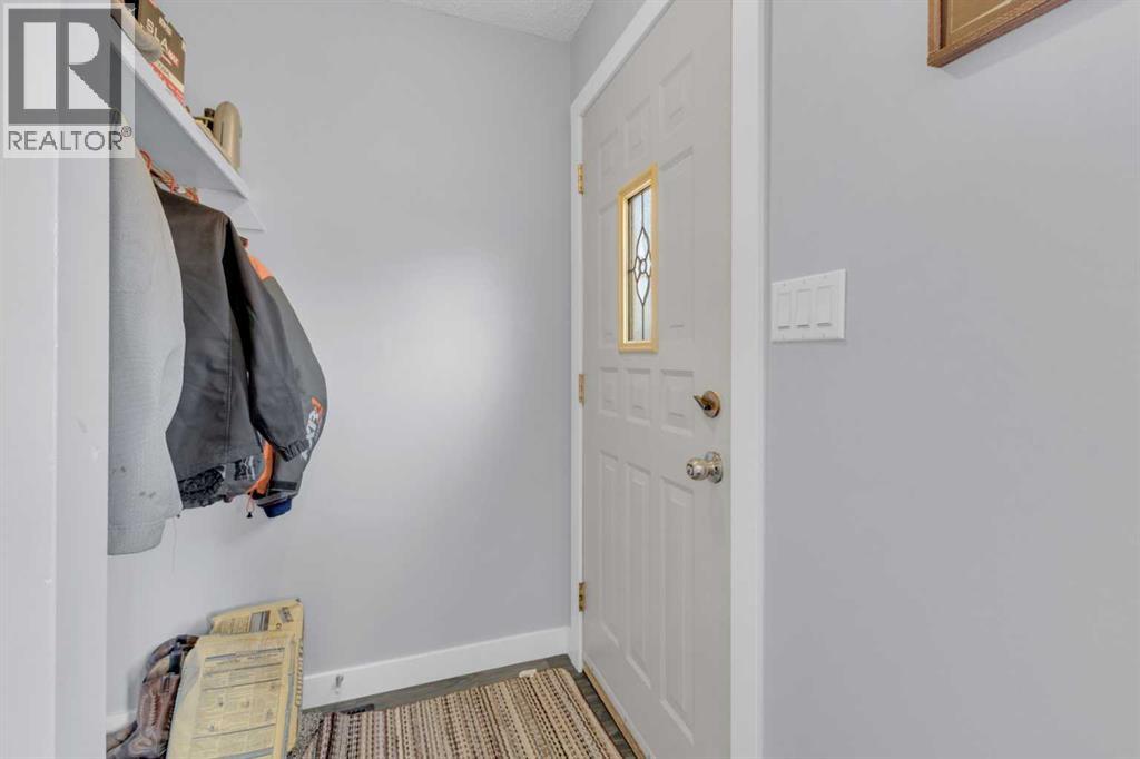 4212 44 Street, Ponoka, Alberta  T4J 1B8 - Photo 4 - A2259619