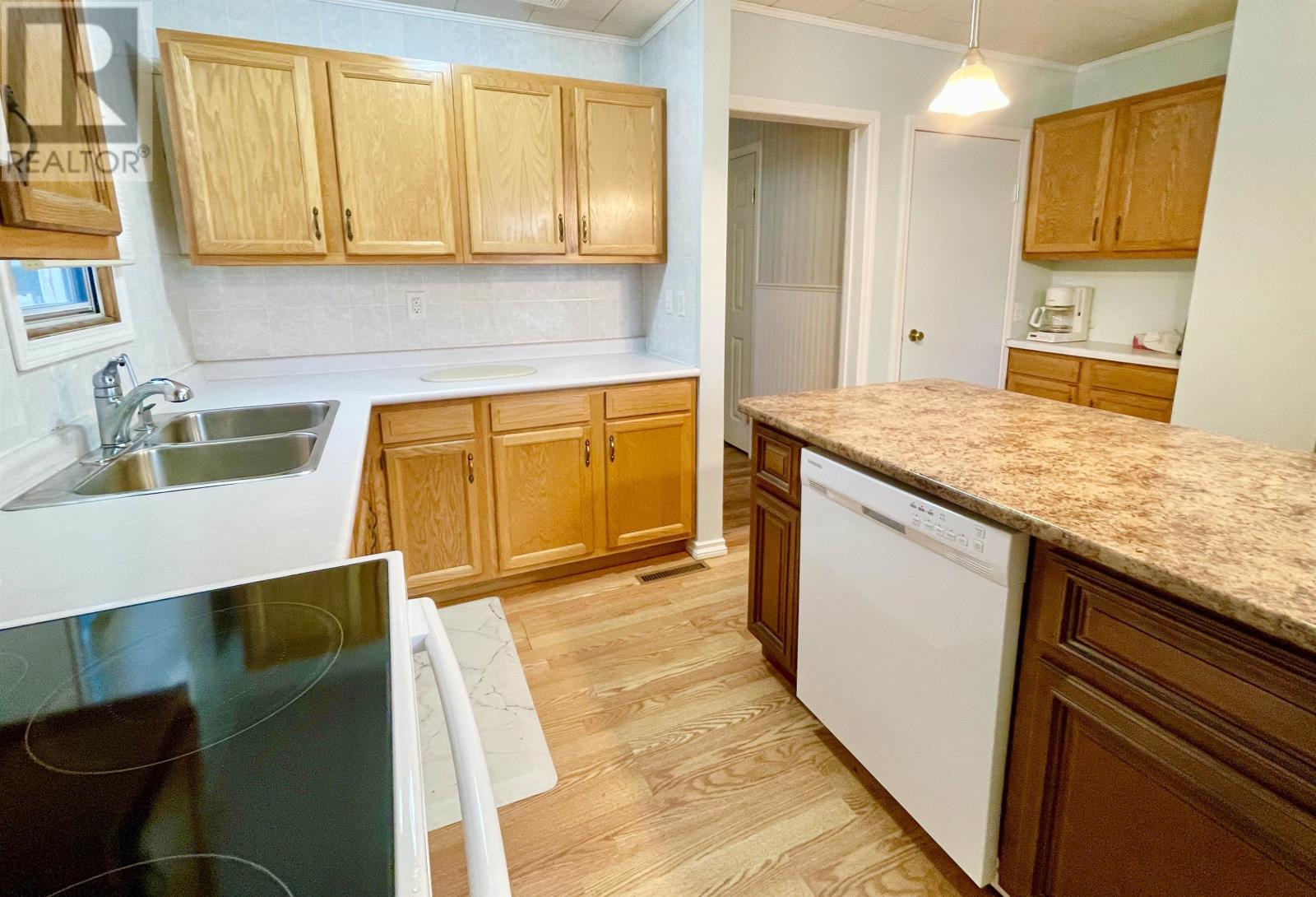 78 Armstrong St, Vermilion Bay, Ontario  P0V 2V0 - Photo 5 - TB253253