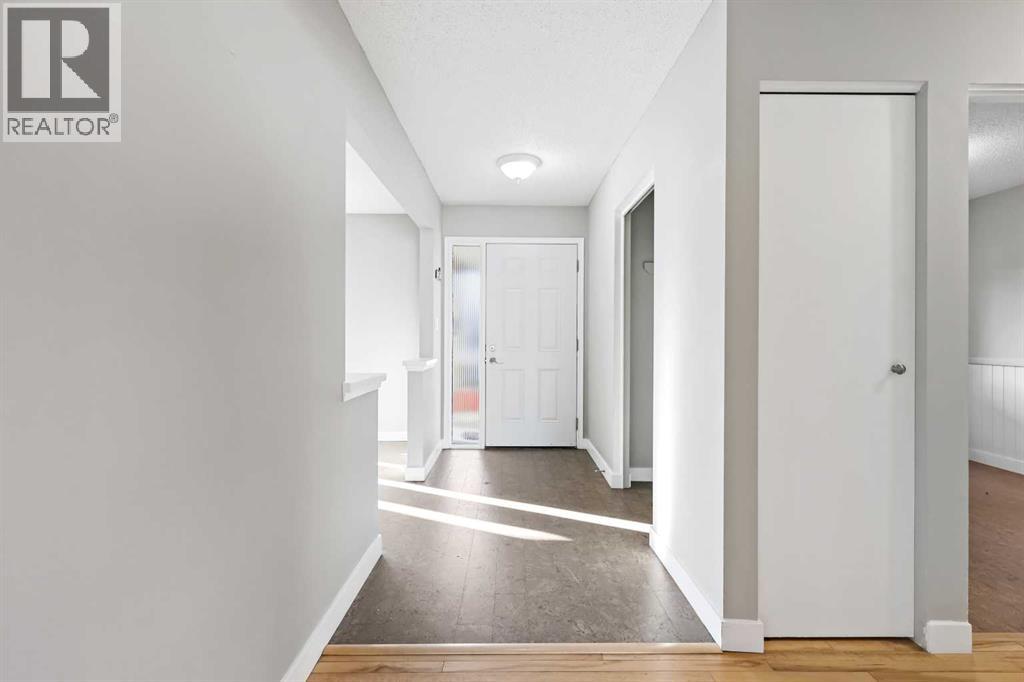 331 Parkridge Green Se, Calgary, Alberta T2J 5G1 - Photo 2 - A2262351