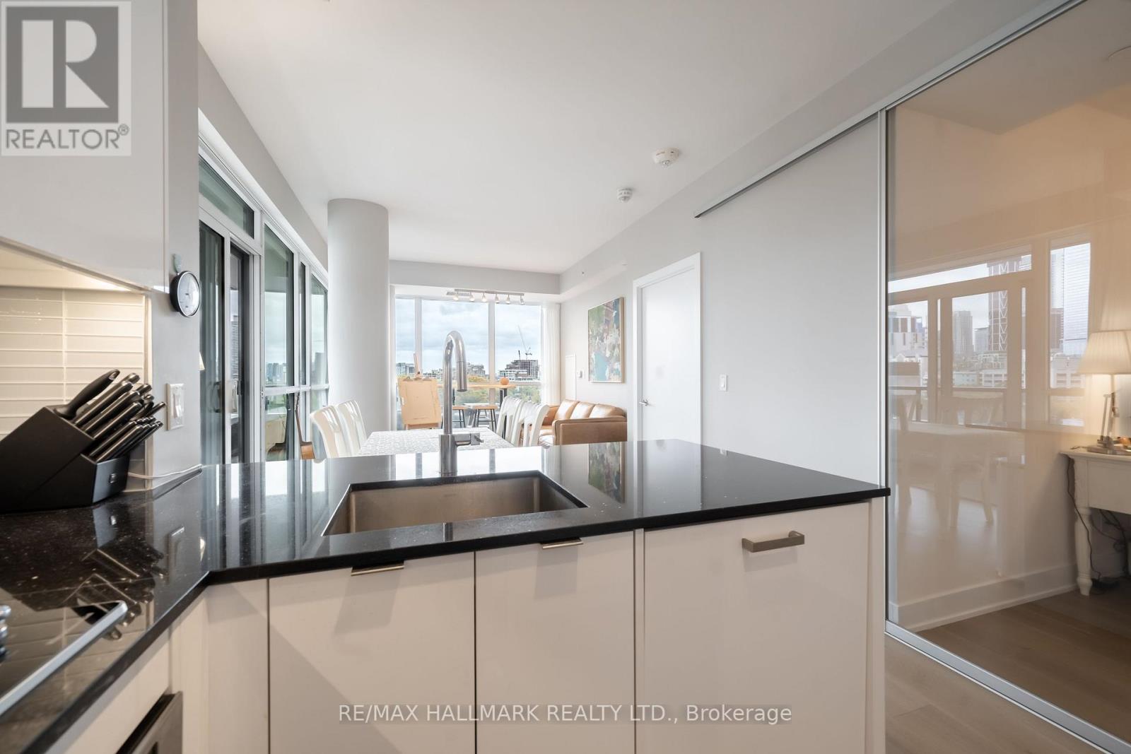 707 - 181 Bedford Road, Toronto, Ontario  M5R 0C2 - Photo 12 - C12501270