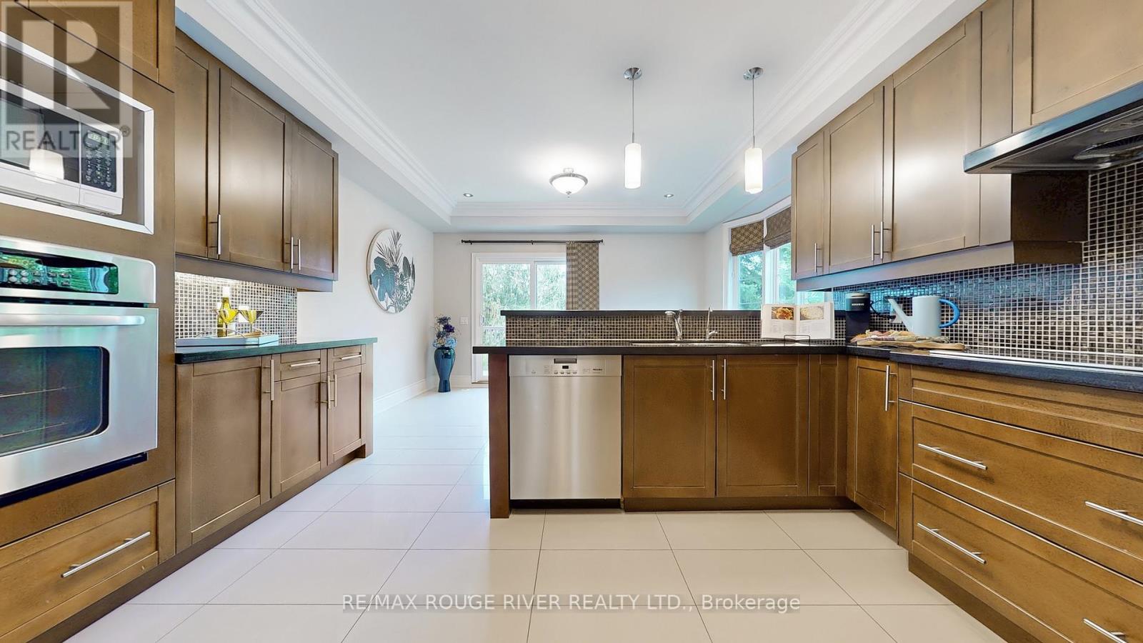 56 Clairtrell Road, Toronto, Ontario  M2N 5J6 - Photo 12 - C12501274