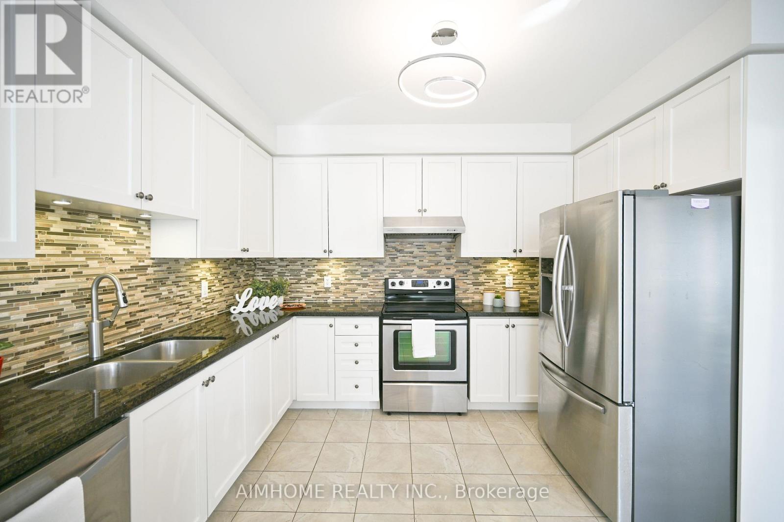 116 Landsdown Crescent, Markham, Ontario  L6E 0M8 - Photo 18 - N12501272