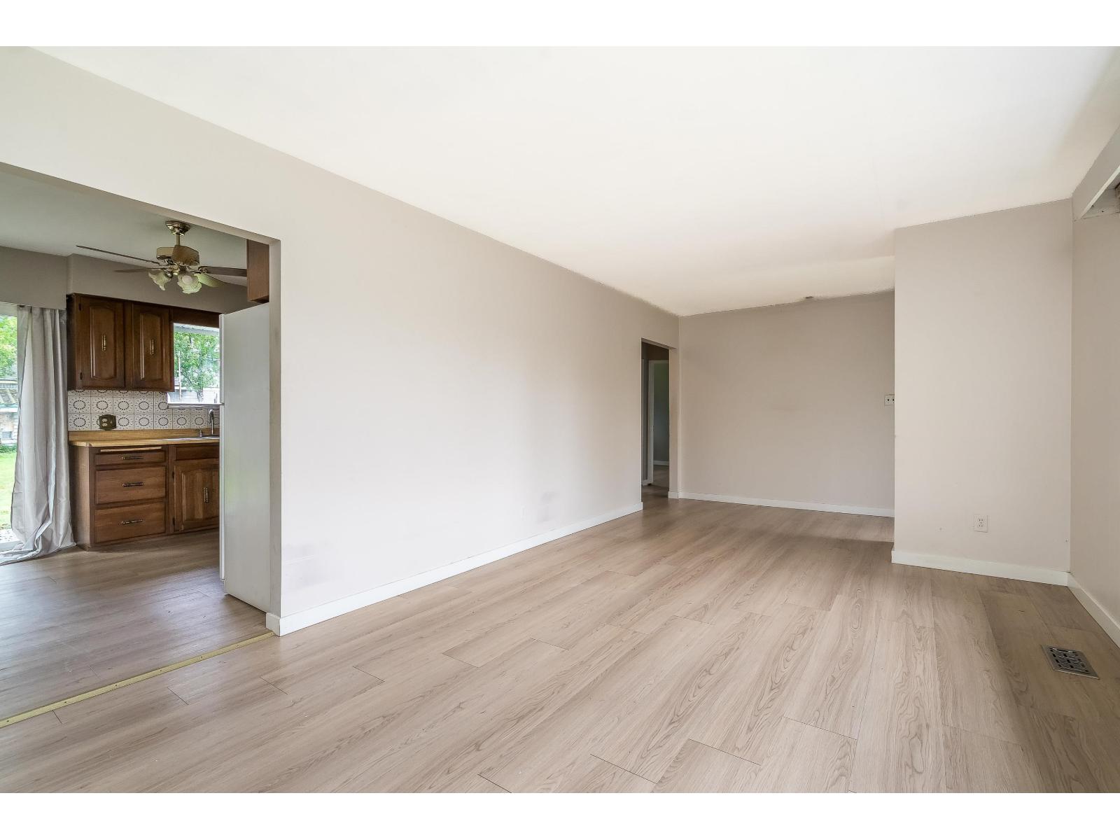 10331 155a Street, Surrey, British Columbia  V3R 4K4 - Photo 9 - R3063898