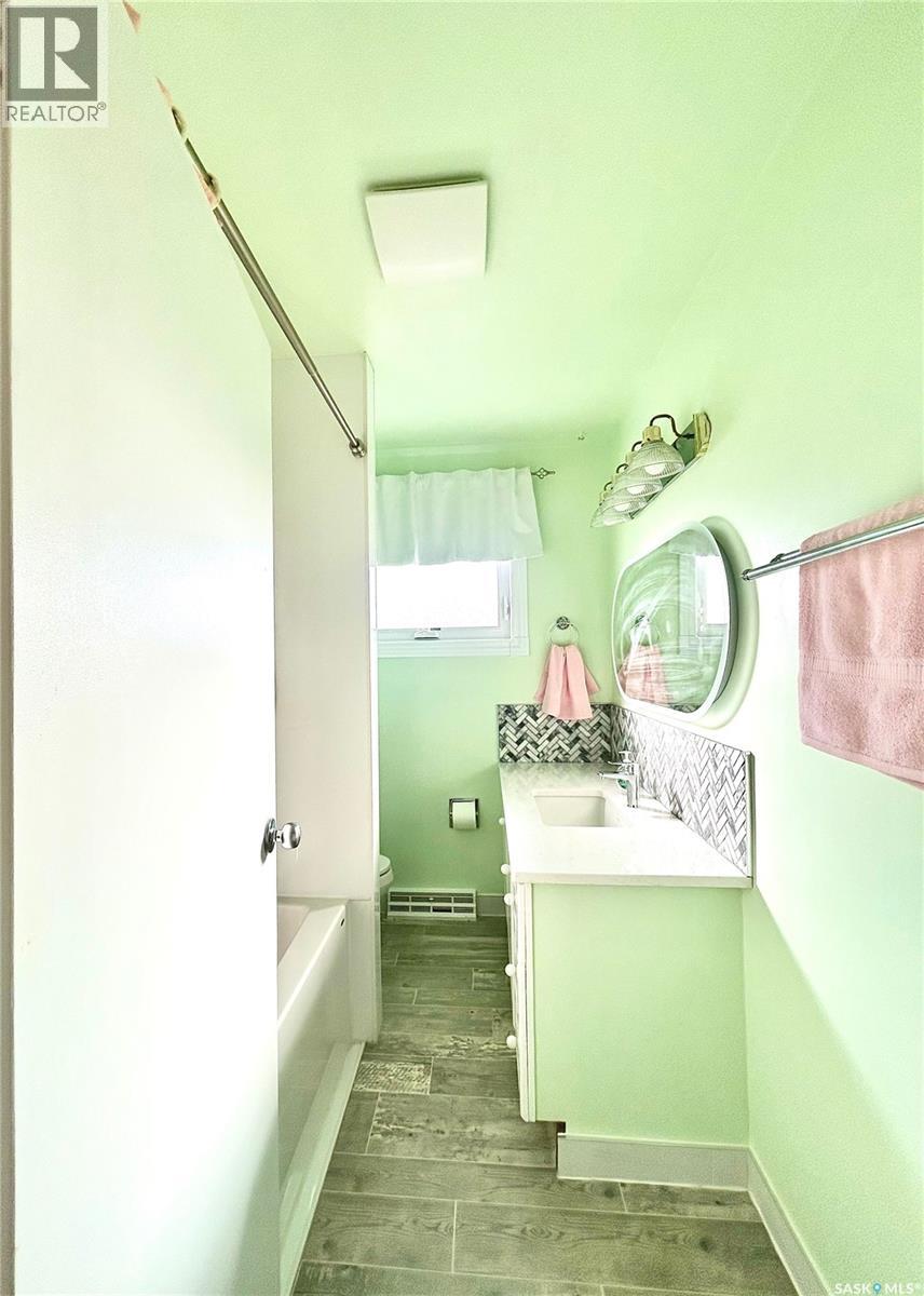 17 Mitchell Street, Saskatoon, Saskatchewan  S7H 3E9 - Photo 19 - SK020794