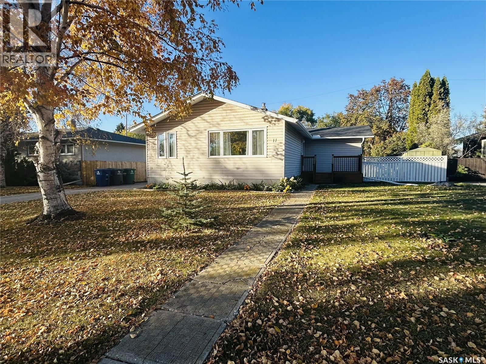 17 MITCHELL STREET, Saskatoon, Saskatchewan