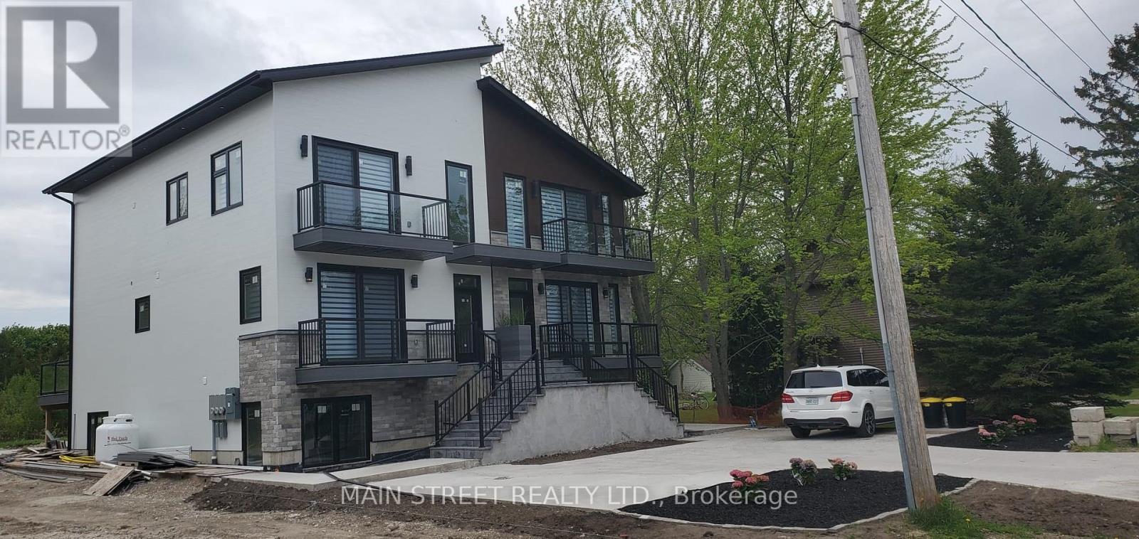 157 Edward Street, Saugeen Shores, Ontario  N0H 2L0 - Photo 2 - X12501266