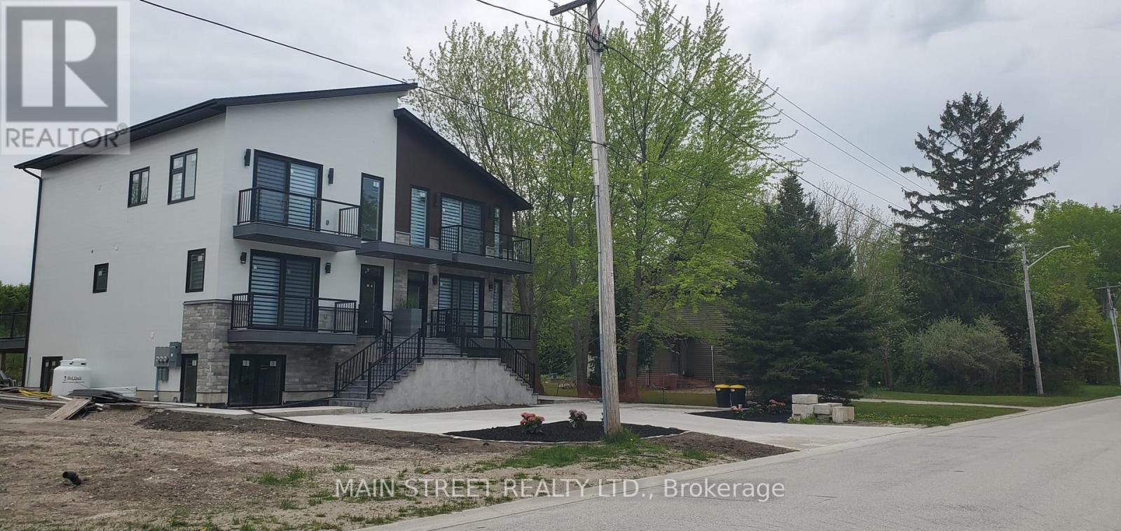 157 Edward Street, Saugeen Shores, Ontario  N0H 2L0 - Photo 3 - X12501266