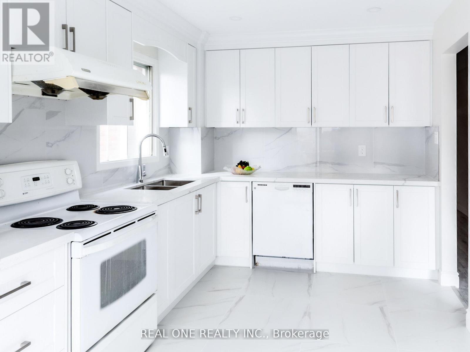 51 Cornwall Drive, Ajax, Ontario  L1T 3G2 - Photo 9 - E12501282