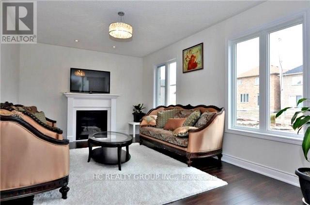 253 Rutherford Road N, Bradford West Gwillimbury, Ontario  L3Z 0X4 - Photo 4 - N12501280