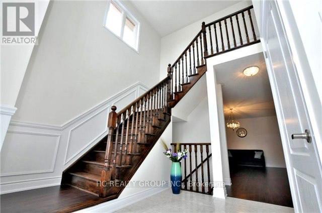 253 Rutherford Road N, Bradford West Gwillimbury, Ontario  L3Z 0X4 - Photo 3 - N12501280