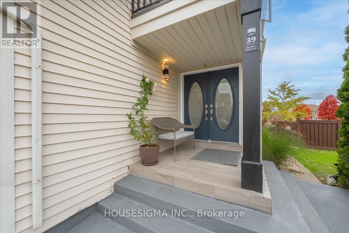 39 Weather Vane Lane, Brampton, Ontario  L6X 4R4 - Photo 4 - W12501286