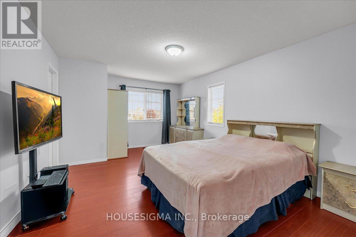 39 Weather Vane Lane, Brampton, Ontario  L6X 4R4 - Photo 19 - W12501286