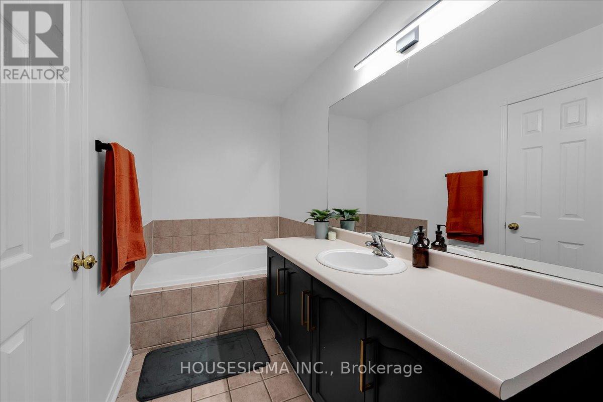 39 Weather Vane Lane, Brampton, Ontario  L6X 4R4 - Photo 24 - W12501286