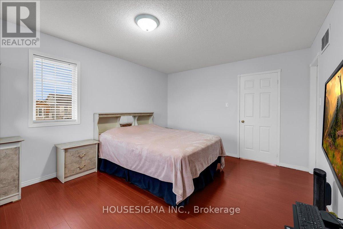 39 Weather Vane Lane, Brampton, Ontario  L6X 4R4 - Photo 20 - W12501286