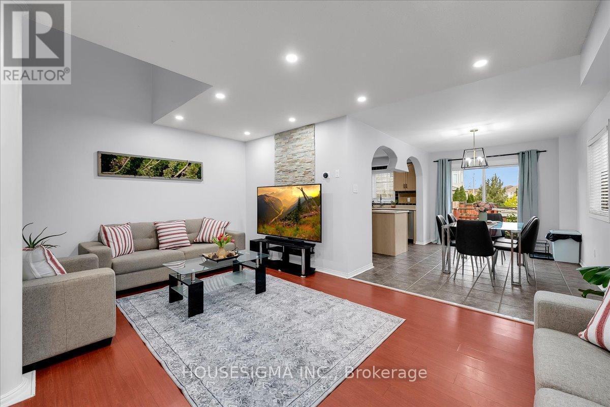 39 Weather Vane Lane, Brampton, Ontario  L6X 4R4 - Photo 8 - W12501286