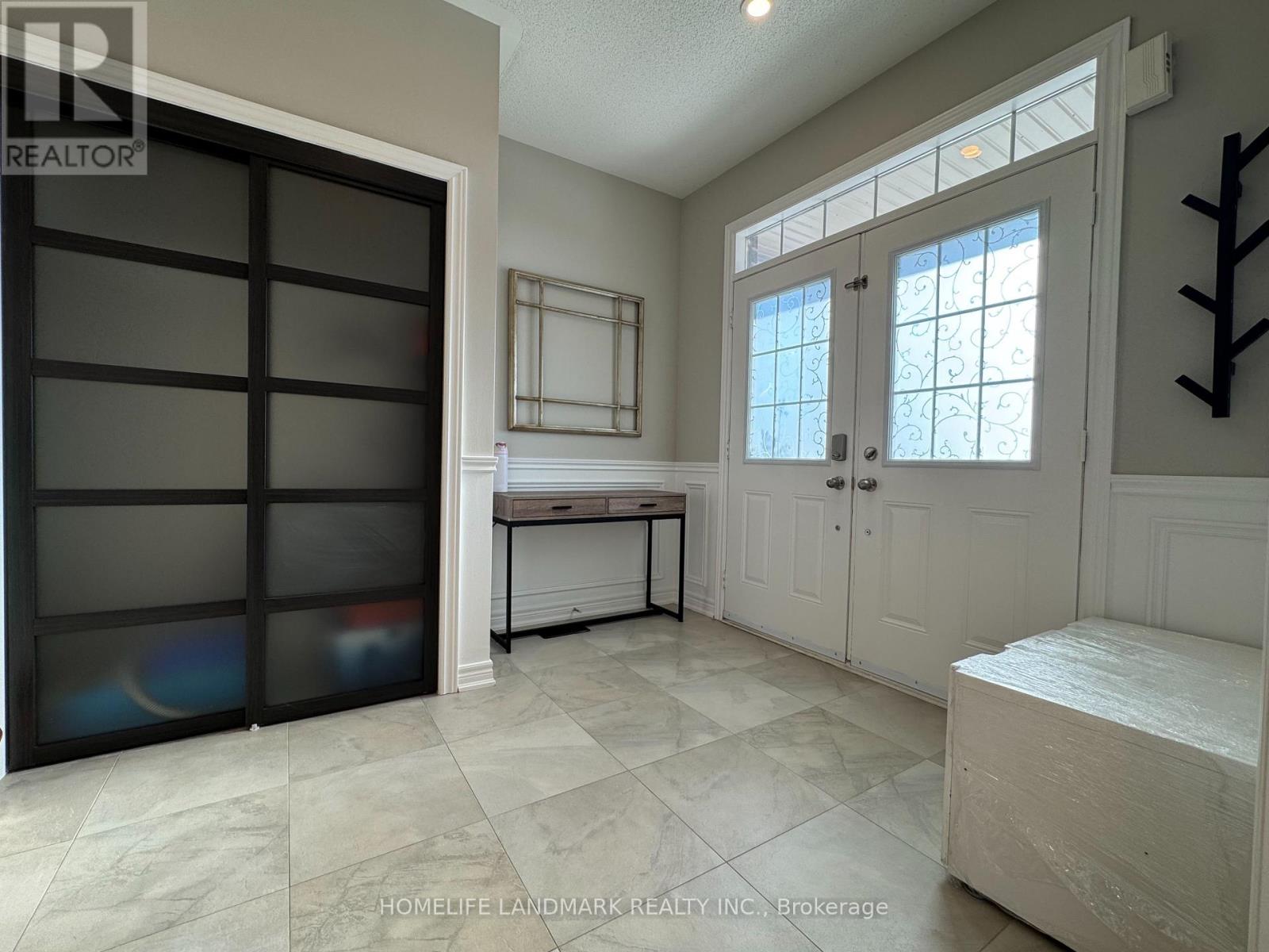 13 Woodway Lane, Markham, Ontario  L6B 0N4 - Photo 4 - N12501304