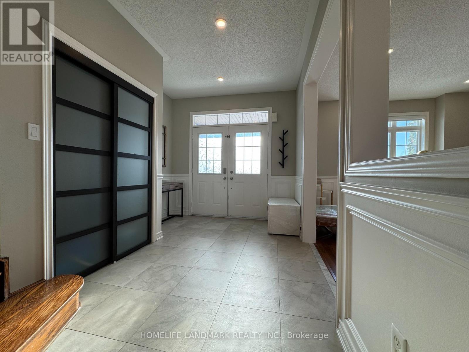 13 Woodway Lane, Markham, Ontario  L6B 0N4 - Photo 9 - N12501304