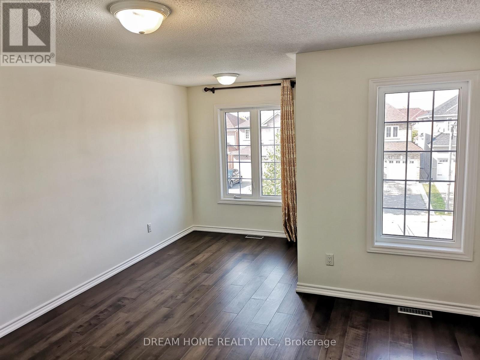 269 Helen Avenue, Markham, Ontario  L3R 1J9 - Photo 8 - N12402825