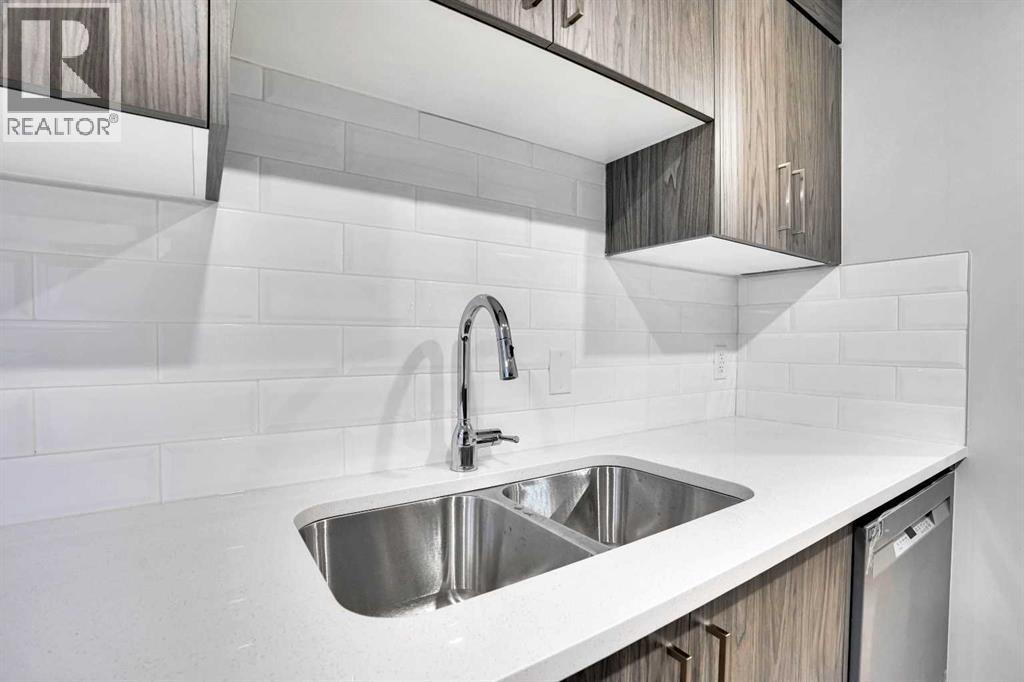 88 Westwood Drive Sw, Calgary, Alberta  T3C 2V7 - Photo 32 - A2257438