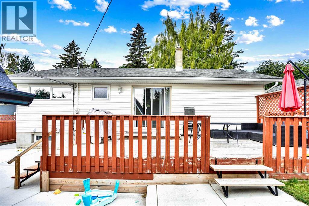 88 Westwood Drive Sw, Calgary, Alberta  T3C 2V7 - Photo 48 - A2257438