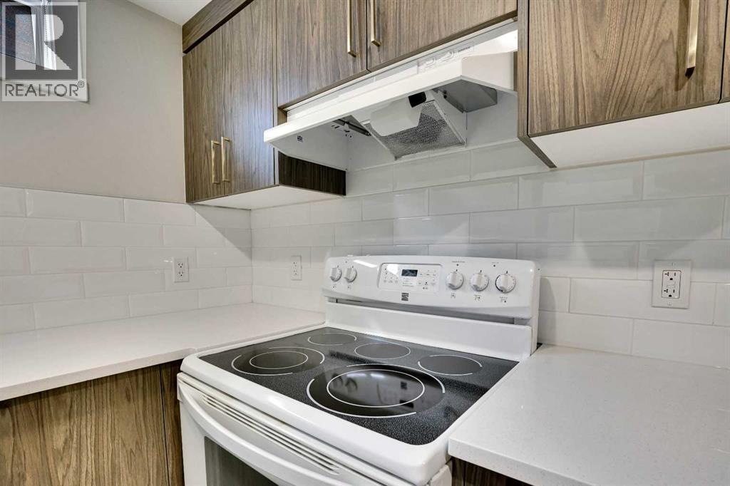 88 Westwood Drive Sw, Calgary, Alberta  T3C 2V7 - Photo 31 - A2257438