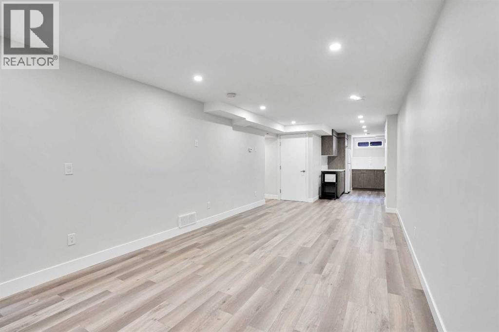 88 Westwood Drive Sw, Calgary, Alberta  T3C 2V7 - Photo 28 - A2257438