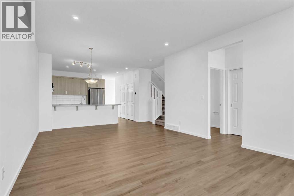 71 Carringford Road Nw, Calgary, Alberta  T3P 2H1 - Photo 6 - A2258881