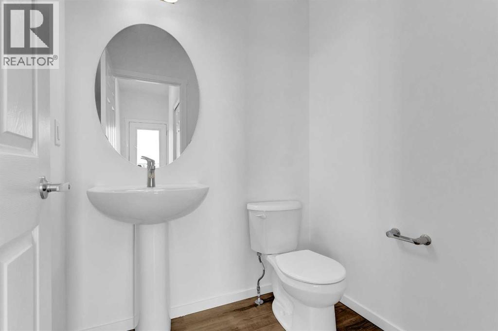 71 Carringford Road Nw, Calgary, Alberta  T3P 2H1 - Photo 11 - A2258881