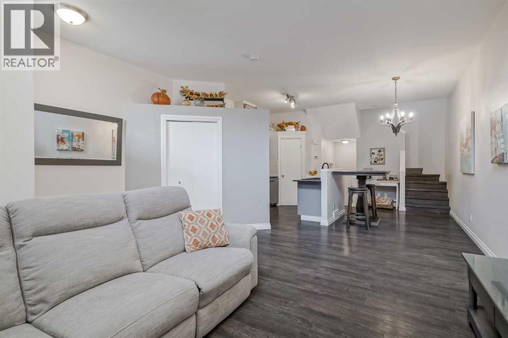 89 Mckenzie Towne Gate Se, Calgary, Alberta  T2Z 4G1 - Photo 7 - A2266104