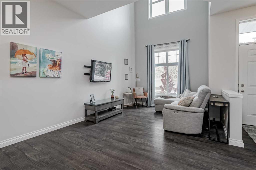 89 Mckenzie Towne Gate Se, Calgary, Alberta  T2Z 4G1 - Photo 6 - A2266104