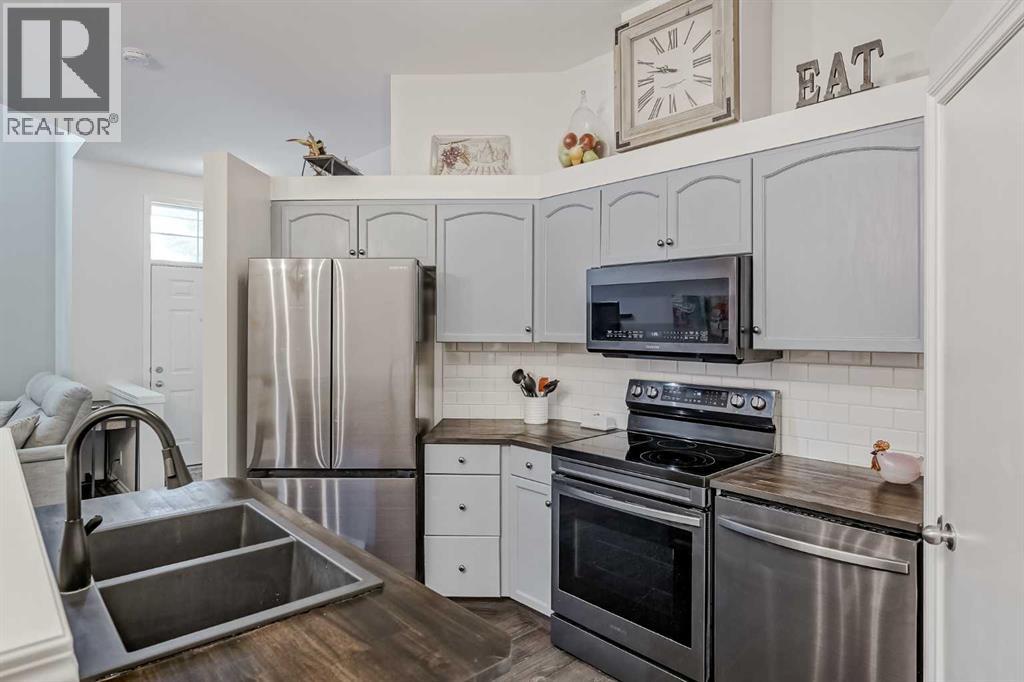 89 Mckenzie Towne Gate Se, Calgary, Alberta  T2Z 4G1 - Photo 4 - A2266104