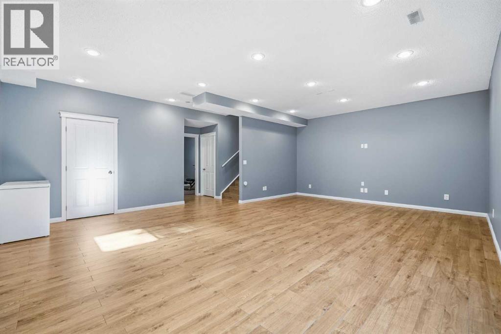 587 Panora Way Nw, Calgary, Alberta  T3K 0N8 - Photo 43 - A2265190