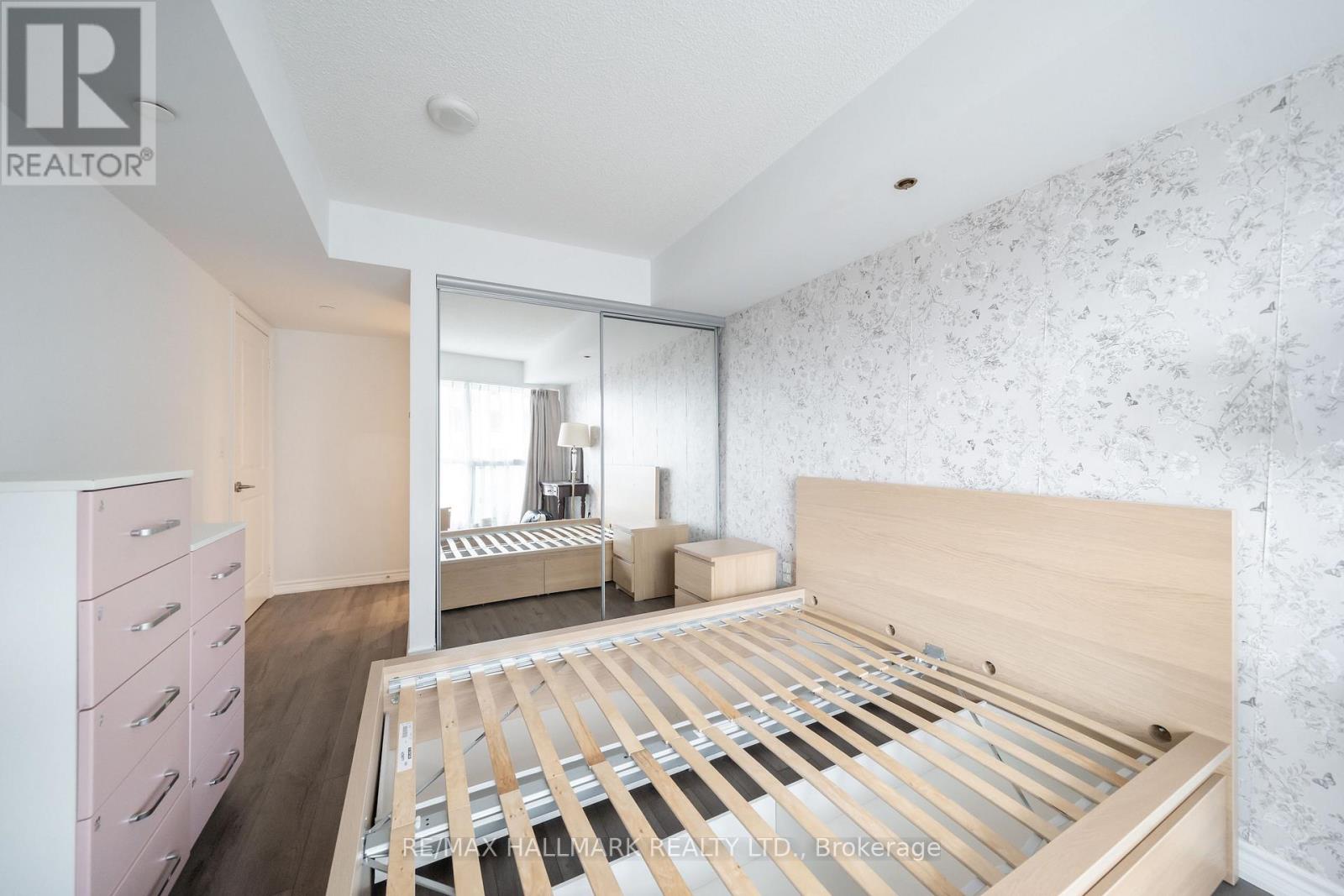 1703 - 386 Yonge Street, Toronto, Ontario  M5B 0A5 - Photo 15 - C12501312