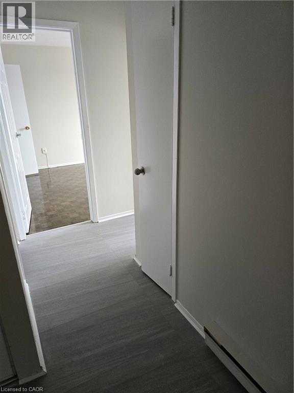 5291 Lakeshore Road Unit# 101, Burlington, Ontario  L7L 1C7 - Photo 8 - 40761470