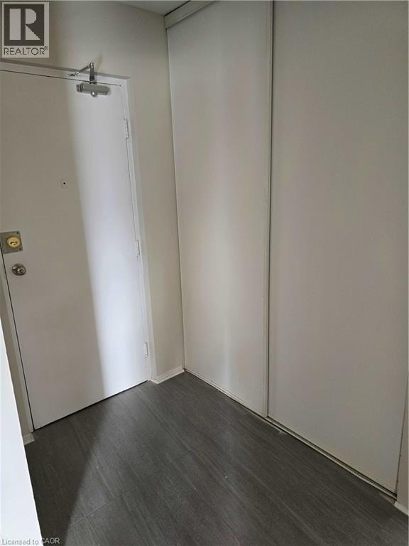 5291 Lakeshore Road Unit# 101, Burlington, Ontario  L7L 1C7 - Photo 7 - 40761470