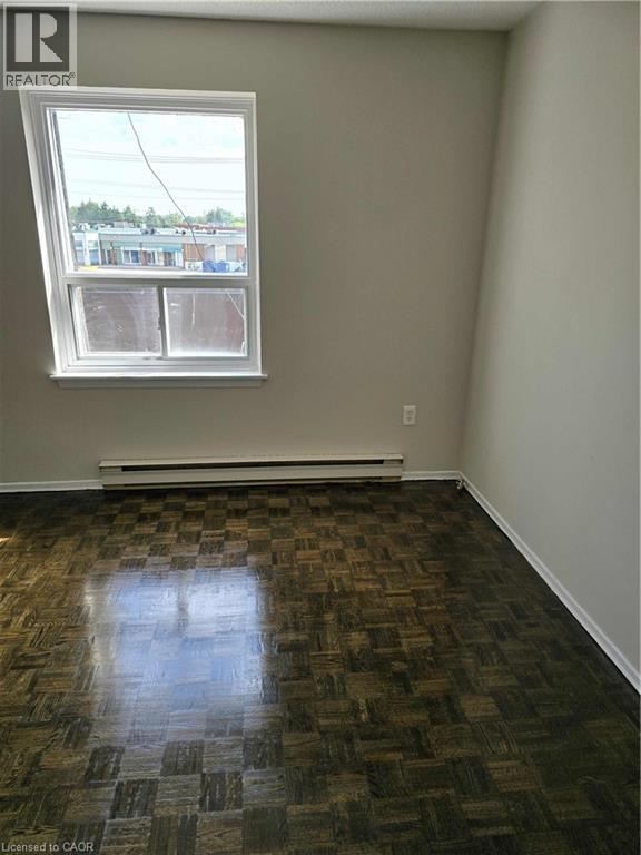 5291 Lakeshore Road Unit# 101, Burlington, Ontario  L7L 1C7 - Photo 6 - 40761470