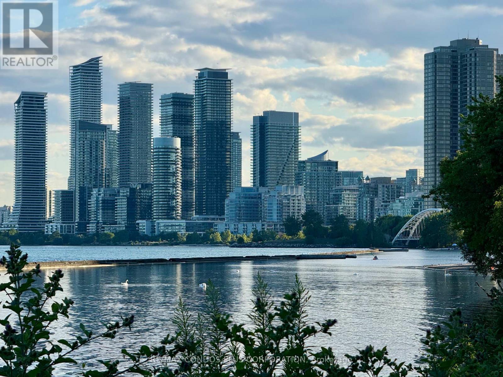 4405 - 1 Palace Pier Court, Toronto, Ontario  M8V 3W9 - Photo 13 - W12501318