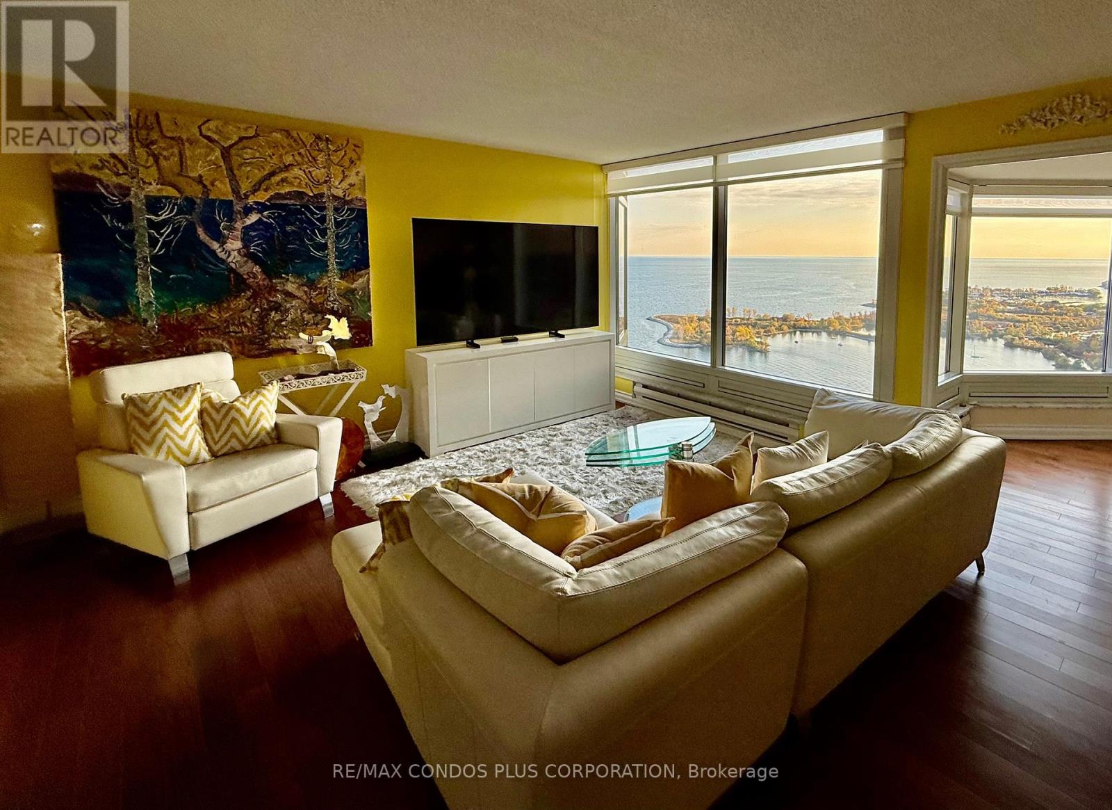 4405 - 1 Palace Pier Court, Toronto, Ontario  M8V 3W9 - Photo 2 - W12501318