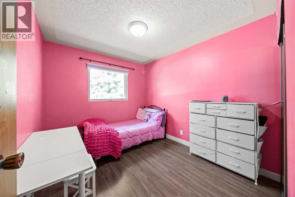 102 Marbrooke Circle Ne, Calgary, Alberta T2A 2W6 - Photo 13 - A2251892