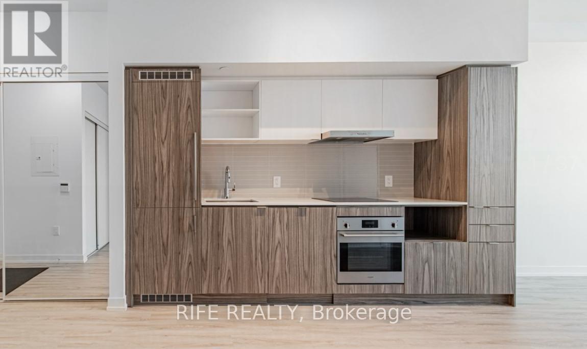 3202 - 55 Cooper Street, Toronto, Ontario  M5E 0G1 - Photo 2 - C12489332