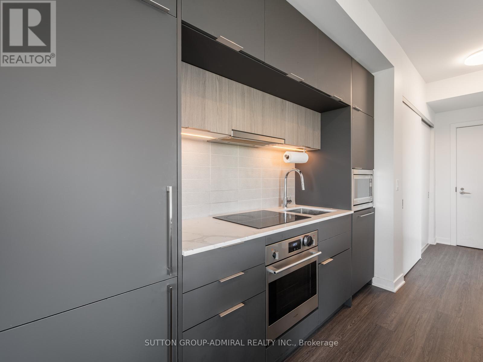 802 - 185 Alberta Avenue, Toronto, Ontario  M6C 0A5 - Photo 7 - C12501348