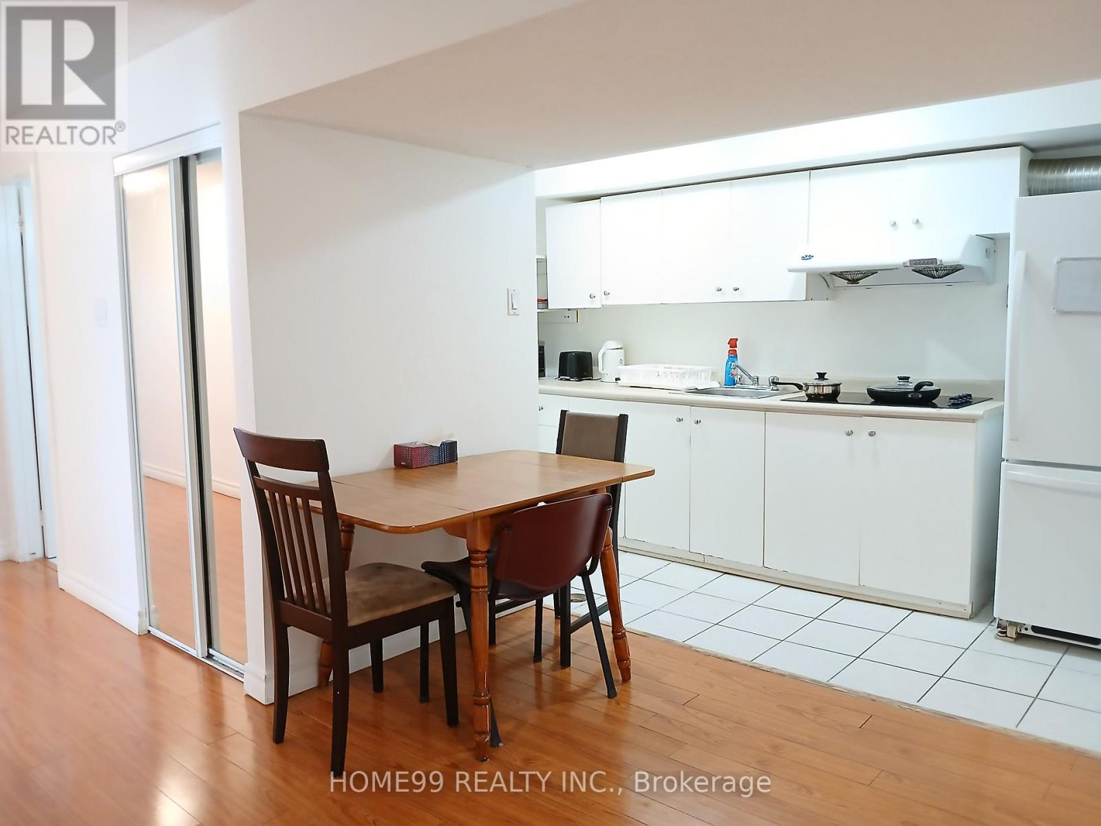 Lower - 137 Pineway Boulevard, Toronto, Ontario  M2H 1A9 - Photo 3 - C12501366