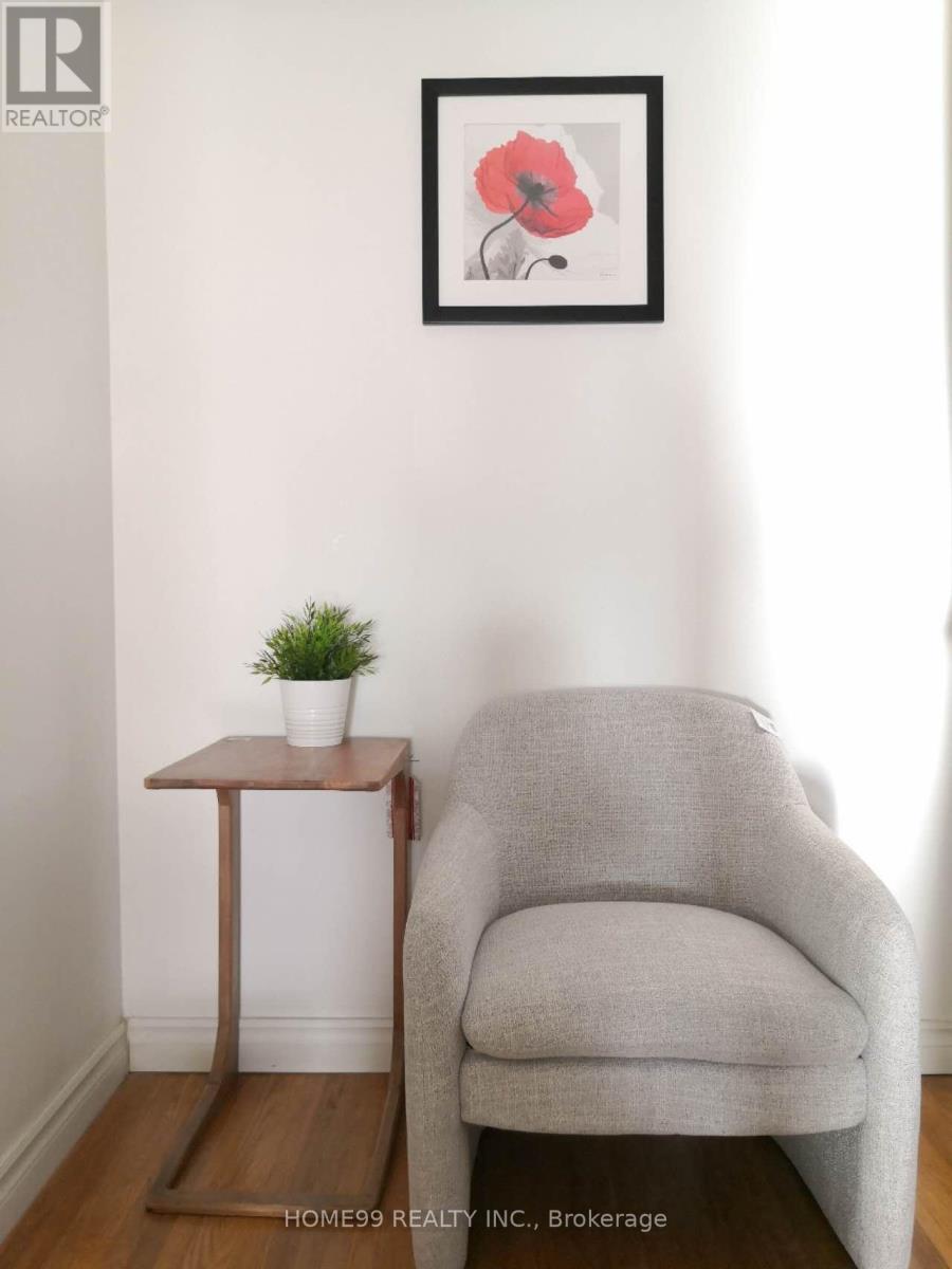 Lower - 137 Pineway Boulevard, Toronto, Ontario  M2H 1A9 - Photo 4 - C12501366