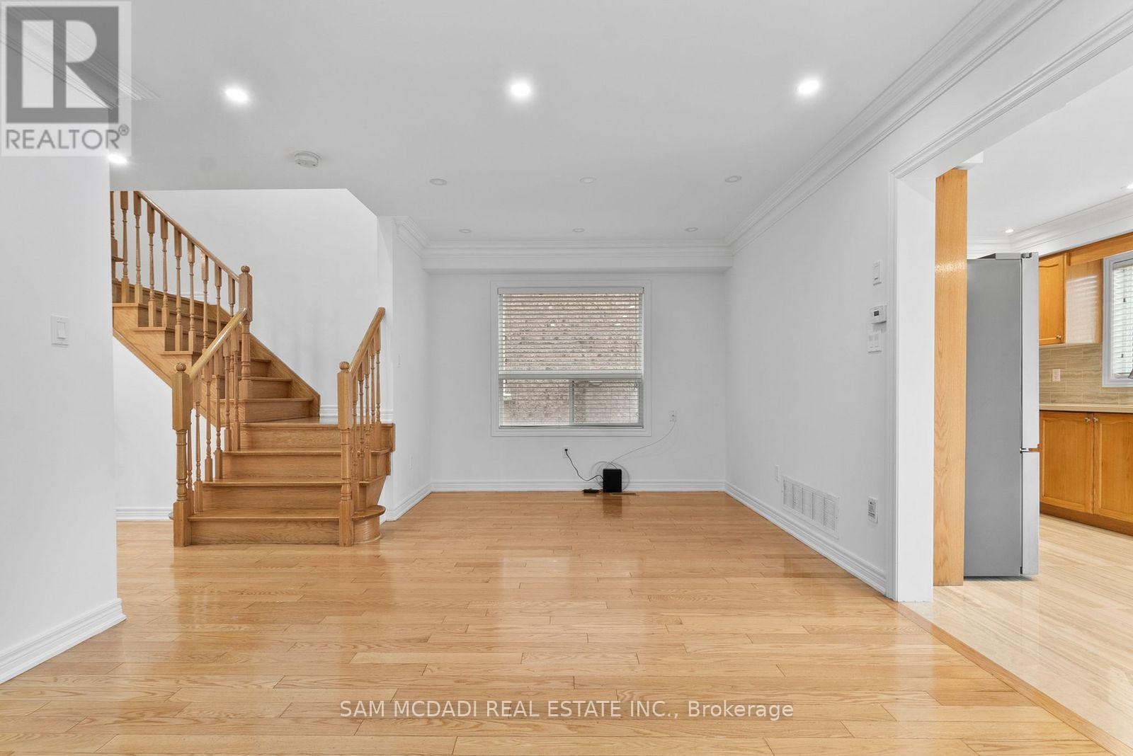 23 Manordale Crescent, Vaughan, Ontario  L4H 0T6 - Photo 13 - N12501340