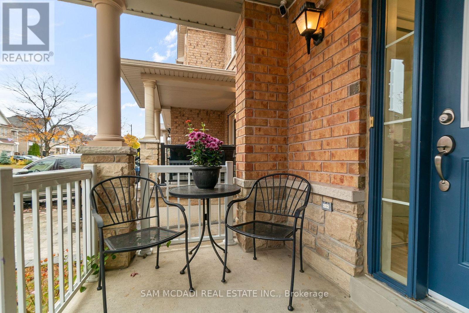 23 Manordale Crescent, Vaughan, Ontario  L4H 0T6 - Photo 2 - N12501340