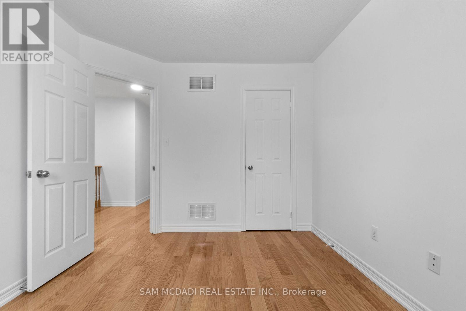 23 Manordale Crescent, Vaughan, Ontario  L4H 0T6 - Photo 20 - N12501340