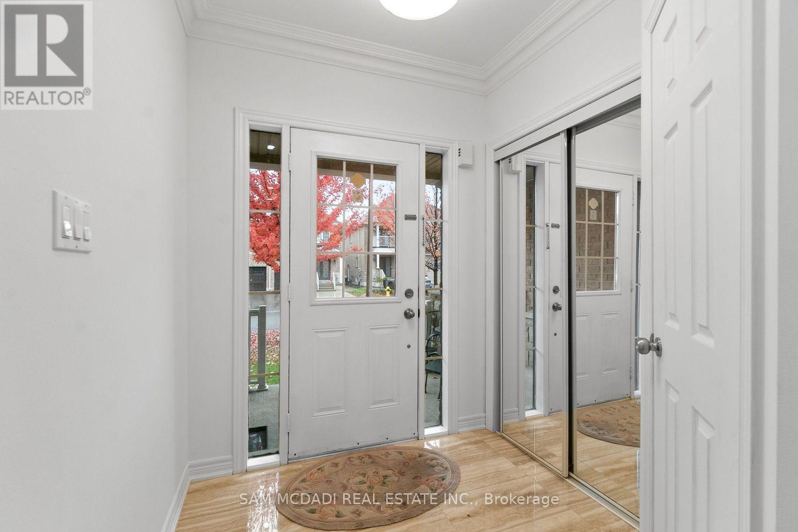 23 Manordale Crescent, Vaughan, Ontario  L4H 0T6 - Photo 4 - N12501340