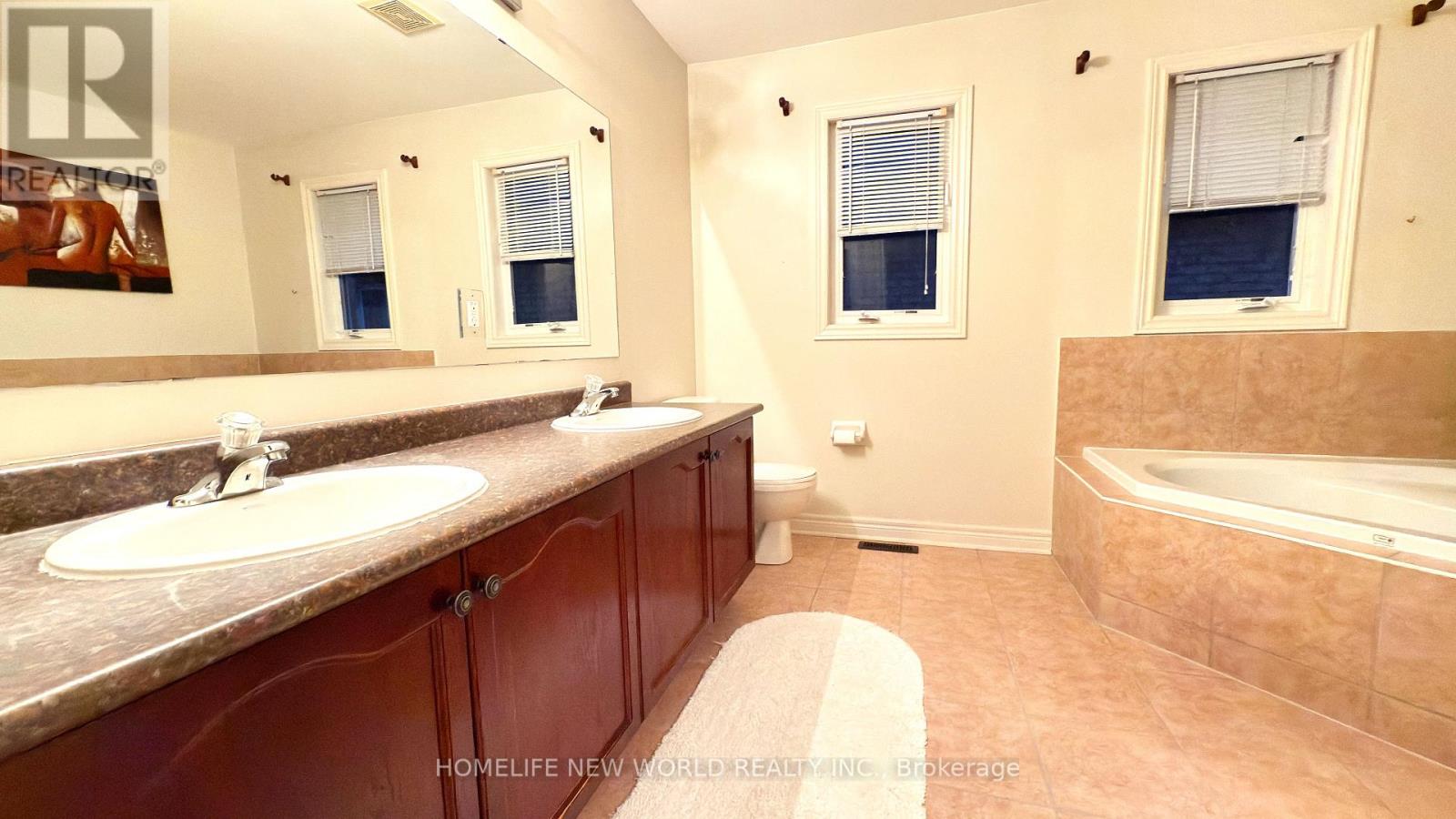 88 Gracedale Drive, Richmond Hill, Ontario  L4C 0S8 - Photo 16 - N12501354